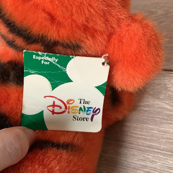 NOSWT The Disney Store Tigger Plush Stuffed Animal - Picture 9 of 11